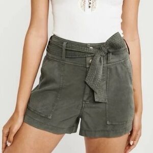 Abercrombie & Fitch Shorts w/ Belt